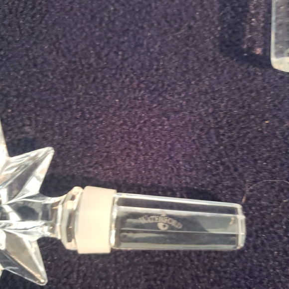 Set of Five Waterford Crystal Pieces, Wine Bottle Stoppers, Clock, Knife Rest - Picture 4 of 7